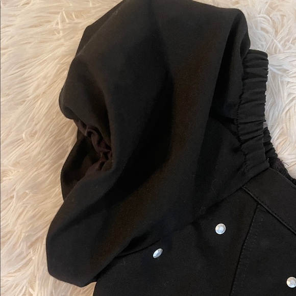 Xtraordinary Black Puff Sleeve Top with Stud Accents Size Medium NWT - Picture 5 of 8